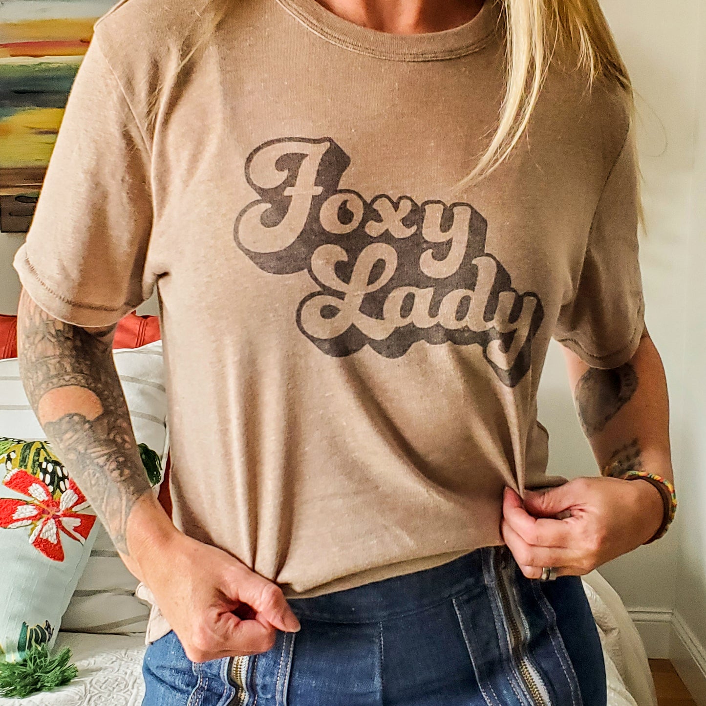 Foxy Lady Tee in Vintage Stone